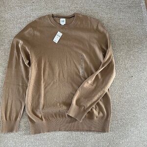 GAP sweater
